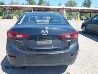 2015 Mazda 3 i Sport z VIN JM1BM1U74F1239306, wystawiony jako IAAI lot #42353133 z przebiegiem 150 051 mil mil oraz . Historia ofert i sprzedaży dostępna na DreamBid. Obrazek 16.