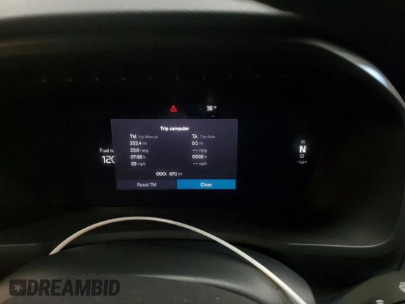 2025 Volvo XC90 Plus with VIN YV4062PE1S1290478, listed as a Copart auction lot 87835175 with 670 mi miles and Non Repairable. Bid and sale history available at DreamBid. Image 9.