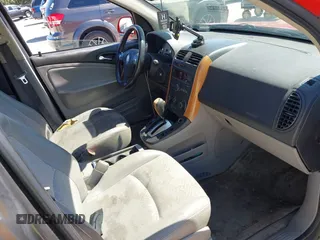 2006 Saturn VUE with VIN 5GZCZ53496S808485, listed as a IAAI auction lot 41672526 with 212,244 mi miles. Bid and sale history available at carsss.com. Image 5.