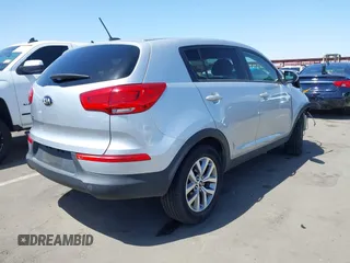 2016 Kia Sportage LX with VIN KNDPB3AC7G7836697, listed as a IAAI auction lot 42053815 with 90,519 mi miles. Bid and sale history available at carsss.com. Image 4.