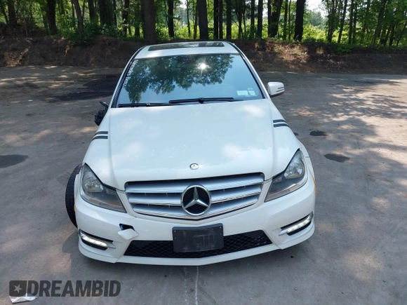 2012 Mercedes-Benz C 300 Sport с VIN WDDGF8BB7CR212099, выставлен на аукционе IAAI как лот 42411121 с пробегом 202 811 миль миль и . История ставок и продаж доступна на DreamBid. Изображение 12.