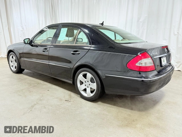 2007 Mercedes-Benz E 550 with VIN WDBUF90X77X223895, listed as a Copart auction lot 54968615 with 102,781 mi miles and Clean Title. Bid and sale history available at carsss.com. Image 3.
