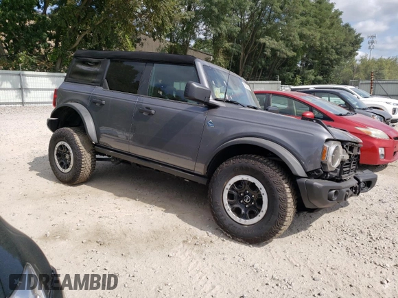 2023 Ford Bronco with VIN 1FMEE5DH4PLB12356, listed as a Copart auction lot 69272094 with 32,392 mi miles and Salvage Title. Bid and sale history available at DreamBid. Image 4.