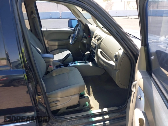2006 Jeep Liberty Limited z VIN 1J4GL58KX6W182833, wystawiony jako IAAI lot #42428602 z przebiegiem 198 084 mil mil oraz . Historia ofert i sprzedaży dostępna na DreamBid. Obrazek 5.