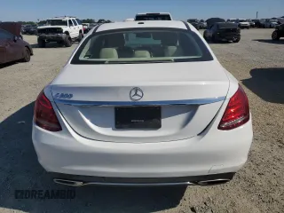 2018 Mercedes-Benz C 300 with VIN 55SWF4JB0JU261517, listed as a Copart auction lot 55634265 with 75,945 mi miles and Salvage title. Bid and sale history available at DreamBid. Image 6.