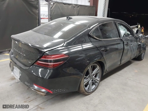2024 Genesis G70 3.3T Sport Advanced with VIN KMTG54SE5RU139337, listed as a IAAI auction lot 41097685 with 1,290 mi miles. Bid and sale history available at carsss.com. Image 4.