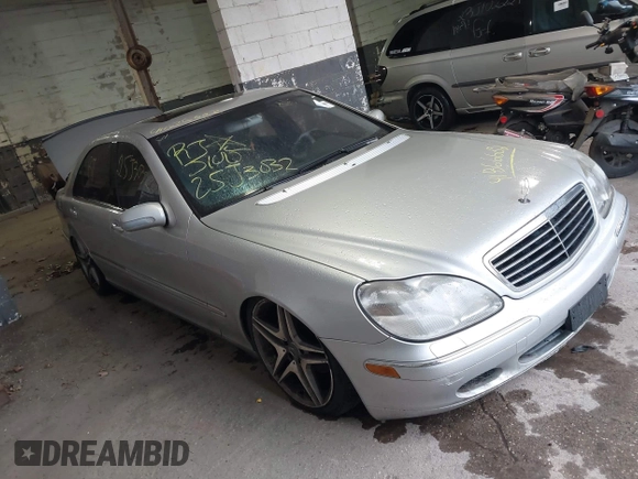 2002 Mercedes-Benz S 430 with VIN WDBNG70JX2A310218, listed as a IAAI auction lot 41866602 with Not Provided miles and . Bid and sale history available at carsss.com. Image 1.
