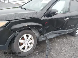 2011 Kia Sorento LX with VIN 5XYKT4A17BG075127, listed as a IAAI auction lot 41944643 with 123,785 mi miles. Bid and sale history available at carsss.com. Image 6.