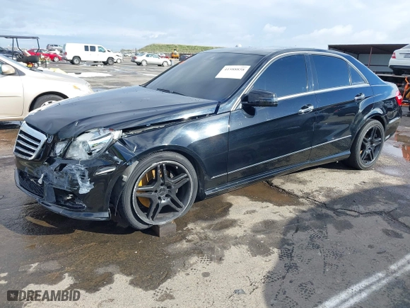 2013 Mercedes-Benz E-Class E 350 Luxury with VIN WDDHF5KB5DA672817, listed as a IAAI auction lot 41588858 with 116,506 mi miles. Bid and sale history available at carsss.com. Image 17.