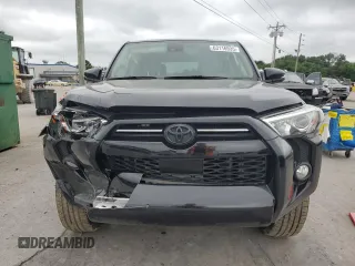 2020 Toyota 4Runner SR5 with VIN JTEBU5JR6L5753784, listed as a Copart auction lot 63116935 with 63,095 mi miles and Salvage title. Bid and sale history available at DreamBid. Image 5.