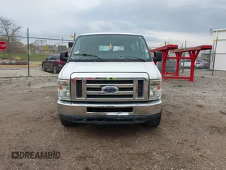 2010 Ford Econoline Passenger XL z VIN 1FBSS3BLXADA03000, wystawiony jako IAAI lot #42074166 z przebiegiem 134 179 mil mil oraz . Historia ofert i sprzedaży dostępna na DreamBid. Obrazek 12.