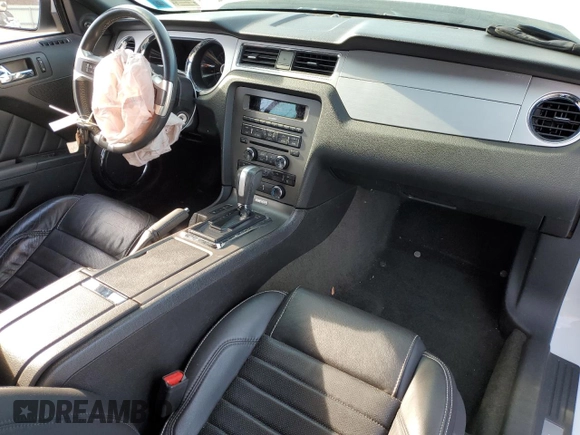 2014 Ford Mustang V6 z VIN 1ZVBP8EMXE5218467, wystawiony jako Copart lot #43163375 z przebiegiem 47 820 mil mil oraz Nie do naprawy • Non repairable. Historia ofert i sprzedaży dostępna na DreamBid. Obrazek 8.