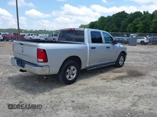 2018 Ram 1500 Express z VIN 3C6RR6KG4JG252350, wystawiony jako IAAI lot #42537585 z przebiegiem 202 104 mil mil oraz . Historia ofert i sprzedaży dostępna na DreamBid. Obrazek 4.