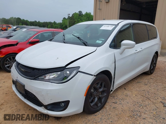 2018 Chrysler Pacifica Touring Plus with VIN 2C4RC1FG5JR287268, listed as a IAAI auction lot 42208739 with 114,294 mi miles and . Bid and sale history available at DreamBid. Image 17.