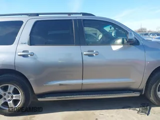 2010 Toyota Sequoia SR5 with VIN 5TDZM5G16AS002051, listed as a IAAI auction lot 41313149 with 182,666 mi miles. Bid and sale history available at carsss.com. Image 13.
