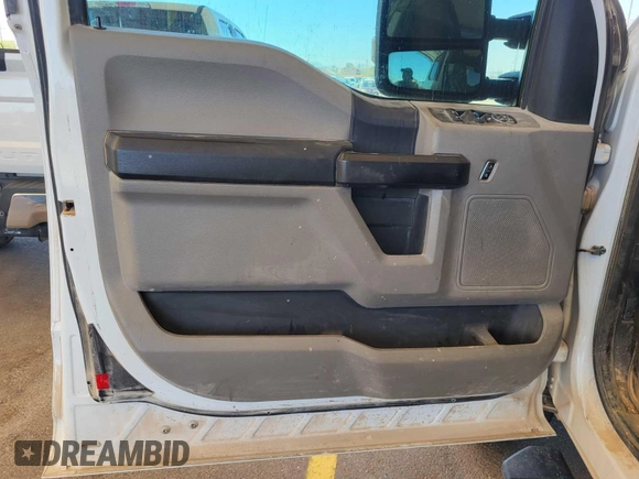 2019 Ford F-250 XL with VIN 1FT7X2B64KEE42034, listed as a IAAI auction lot 42716725 with 170,756 mi miles and . Bid and sale history available at DreamBid. Image 16.
