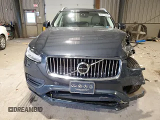 2021 Volvo XC90 Momentum with VIN YV4102PKXM1710558, listed as a Copart auction lot 83313424 with 40,759 mi miles and Salvage Title. Bid and sale history available at carsss.com. Image 5.