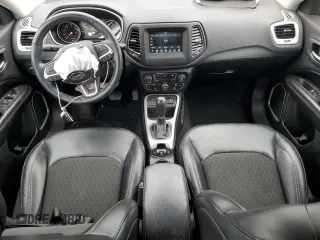 2018 Jeep Compass Latitude with VIN 3C4NJCBB0JT376754, listed as a Copart auction lot 58494345 with 93,092 mi miles and Salvage title. Bid and sale history available at DreamBid. Image 8.