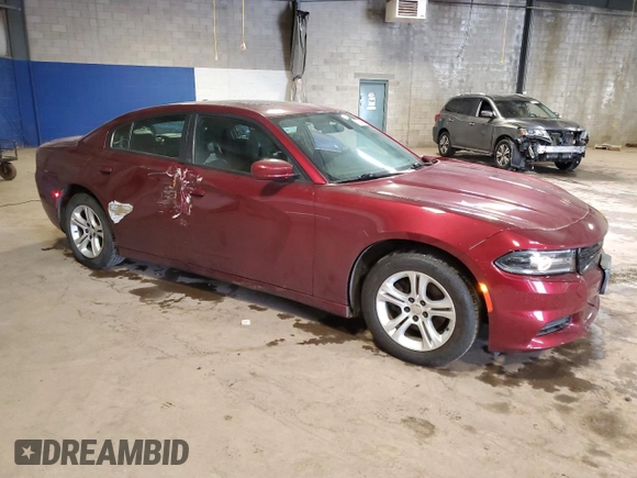 2020 Dodge Charger SXT z VIN 2C3CDXBG8LH156103, wystawiony jako Copart lot #53709475 z przebiegiem 76 917 mil mil oraz Szkoda całkowita • Salvage title. Historia ofert i sprzedaży dostępna na DreamBid. Obrazek 4.