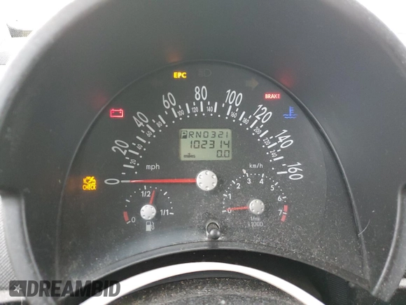2001 Volkswagen Beetle GLX z VIN 3VWDD21C91M439090, wystawiony jako Copart lot #57915605 z przebiegiem 102 314 mil mil oraz Nie do naprawy • Non repairable. Historia ofert i sprzedaży dostępna na DreamBid. Obrazek 9.