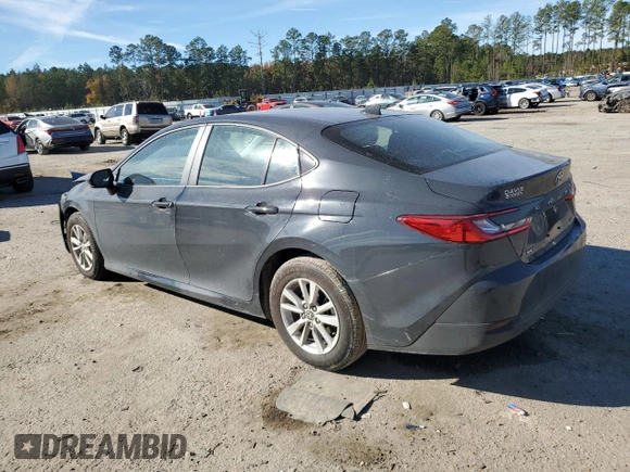 2025 Toyota Camry LE z VIN 4T1DAACK8SU045860, wystawiony jako Copart lot #84733224 z przebiegiem 9 386 mil mil oraz Szkoda całkowita • Salvage title. Historia ofert i sprzedaży dostępna na DreamBid. Obrazek 2.