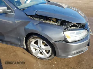 2014 Volkswagen Jetta TDI with VIN 3VWLL7AJ7EM276956, listed as a IAAI auction lot 41865670 with 135,159 mi miles and . Bid and sale history available at DreamBid. Image 18.