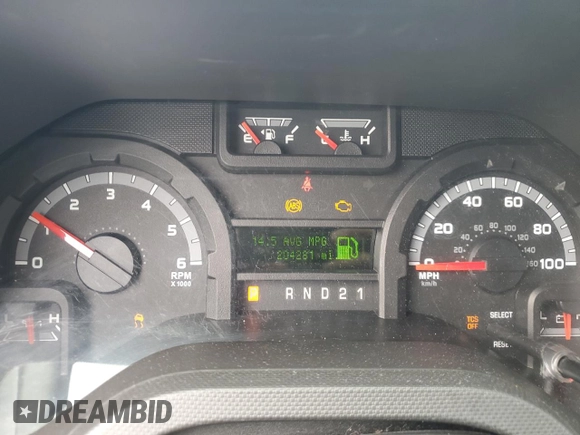 2013 Ford Econoline Passenger XL z VIN 1FBNE3BL6DDA95344, wystawiony jako Copart lot #53704825 z przebiegiem 204 281 mil mil oraz Czysty tytuł • Clean title. Historia ofert i sprzedaży dostępna na DreamBid. Obrazek 9.