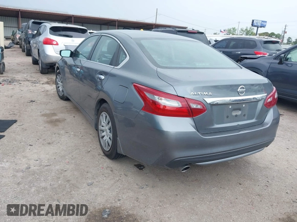 2018 Nissan Altima 2.5 SR with VIN 1N4AL3AP1JC227423, listed as a IAAI auction lot 41911284 with 133,227 mi miles. Bid and sale history available at carsss.com. Image 3.