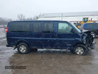 2006 Chevrolet Express Passenger z VIN 1GAHG35U361153432, wystawiony jako IAAI lot #41593860 z przebiegiem 160 774 mil mil oraz . Historia ofert i sprzedaży dostępna na DreamBid. Obrazek 13.