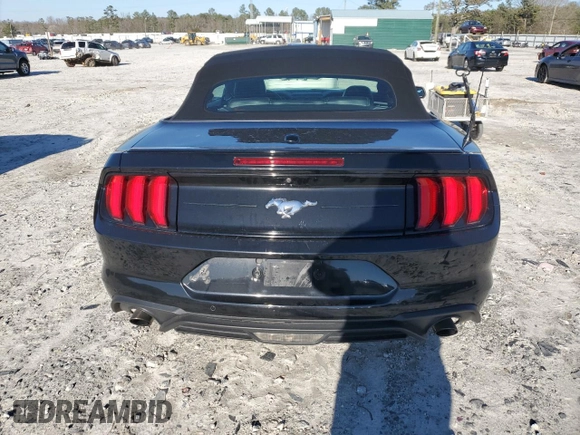 2020 Ford Mustang EcoBoost z VIN 1FATP8UHXL5138164, wystawiony jako Copart lot #47954975 z przebiegiem 53 500 mil mil oraz Szkody całkowita. Historia ofert i sprzedaży dostępna na DreamBid. Obrazek 6.