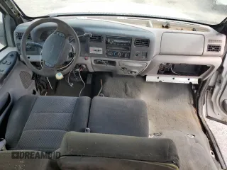 2000 Ford F-350 XL z VIN 1FTSX31F1YED21066, wystawiony jako Copart lot #56722855 z przebiegiem 177 888 mil mil oraz Szkoda całkowita • Salvage title. Historia ofert i sprzedaży dostępna na DreamBid. Obrazek 8.