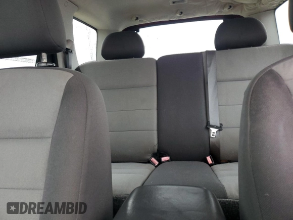 2007 Ford Escape XLS z VIN 1FMYU02Z77KB69851, wystawiony jako Copart lot #51461645 z przebiegiem 162 821 mil mil oraz Czysty tytuł • Clean title. Historia ofert i sprzedaży dostępna na DreamBid. Obrazek 10.