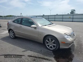 2003 Mercedes-Benz C 230 Kompressor with VIN WDBRN40J53A490800, listed as a Copart auction lot 60752955 with 53,819 mi miles and Salvage title. Bid and sale history available at DreamBid. Image 4.
