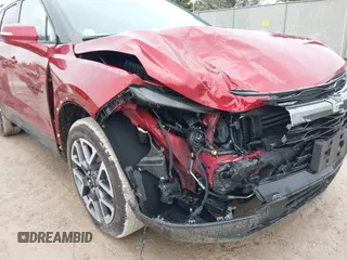 2024 Chevrolet Blazer RS z VIN 3GNKBKRS1RS219856, wystawiony jako IAAI lot #41646667 z przebiegiem 11 947 mil mil oraz . Historia ofert i sprzedaży dostępna na DreamBid. Obrazek 6.