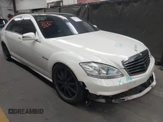 2011 Mercedes-Benz S 63 AMG with VIN WDDNG7EB7BA402556, listed as a IAAI auction lot 42097570 with 77,145 mi miles and . Bid and sale history available at DreamBid. Image 1.