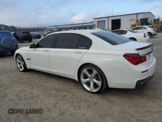 2015 BMW 7 Series 750Li with VIN WBAYE8C56FD780949, listed as a Copart auction lot 85638034 with 95,259 mi miles and Clean Title. Bid and sale history available at carsss.com. Image 2.