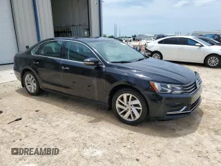 2018 Volkswagen Passat SE z VIN 1VWBA7A35JC038246, wystawiony jako Copart lot #56144005 z przebiegiem 67 561 mil mil oraz Czysty tytuł • Clean title. Historia ofert i sprzedaży dostępna na DreamBid. Obrazek 4.