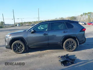 2024 Toyota RAV4 Hybrid XSE with VIN 2T3E6RFV0RW068643, listed as a IAAI auction lot 41621702 with 10,332 mi miles. Bid and sale history available at carsss.com. Image 14.