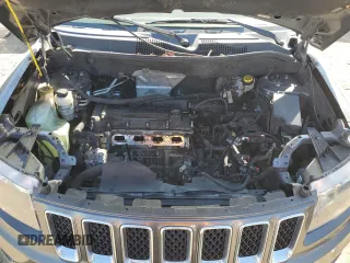 2016 Jeep Compass Sport SE z VIN 1C4NJDBB1GD779260, wystawiony jako Copart lot #56040065 z przebiegiem Nie podano mil oraz Czysty tytuł • Clean title. Historia ofert i sprzedaży dostępna na DreamBid. Obrazek 12.