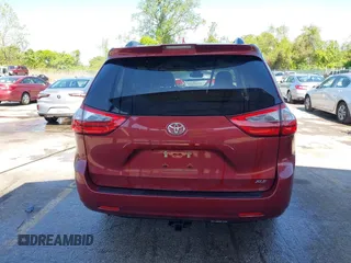 2020 Toyota Sienna XLE Auto Access Seat with VIN 5TDYZ3DCXLS031692, listed as a IAAI auction lot 42138270 with 71,971 mi miles and . Bid and sale history available at DreamBid. Image 17.