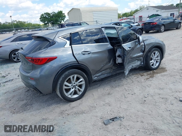 2018 Infiniti QX30 Premium z VIN SJKCH5CPXJA003377, wystawiony jako IAAI lot #41876556 z przebiegiem 91 673 mil mil oraz . Historia ofert i sprzedaży dostępna na DreamBid. Obrazek 4.