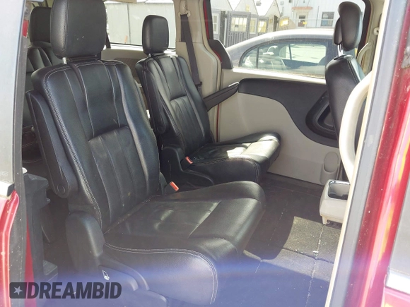 2014 Chrysler Town & Country Touring z VIN 2C4RC1BG3ER314706, wystawiony jako IAAI lot #42333684 z przebiegiem 210 455 mil mil oraz . Historia ofert i sprzedaży dostępna na DreamBid. Obrazek 8.
