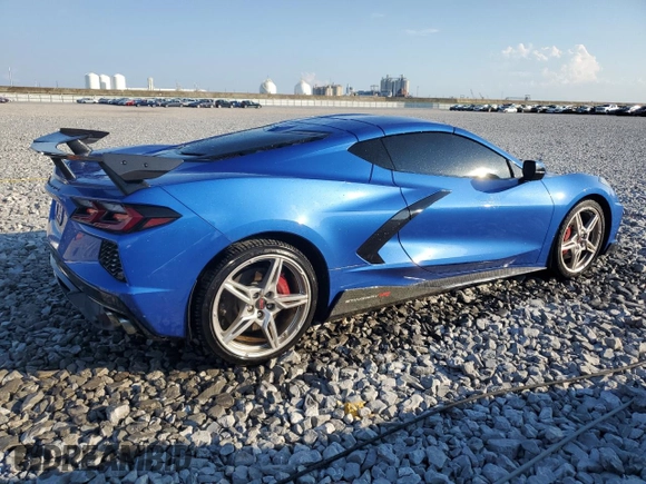 2021 Chevrolet Corvette 2LT with VIN 1G1YB2D4XM5124090, listed as a Copart auction lot 71875884 with 26,749 mi miles and Salvage Title. Bid and sale history available at carsss.com. Image 3.