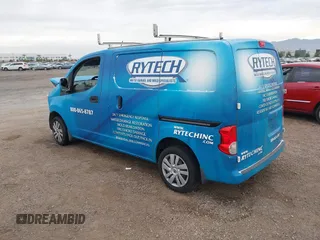 2019 Nissan NV200 S z VIN 3N6CM0KN8KK696187, wystawiony jako IAAI lot #41688850 z przebiegiem 126 602 mil mil oraz . Historia ofert i sprzedaży dostępna na DreamBid. Obrazek 3.