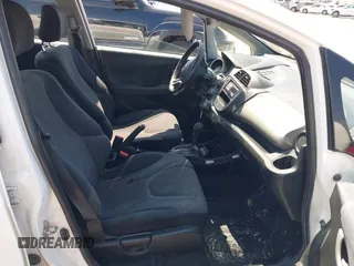 2009 Honda Fit Sport с VIN JHMGE884X9S031777, выставлен на аукционе IAAI как лот 42482823 с пробегом 317 667 миль миль и . История ставок и продаж доступна на DreamBid. Изображение 5.