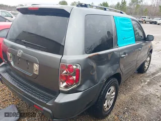 2008 Honda Pilot VP with VIN 5FNYF28268B017370, listed as a IAAI auction lot 41435704 with 248,690 mi miles. Bid and sale history available at carsss.com. Image 4.