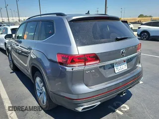 2023 Volkswagen Atlas SE z VIN 1V2HR2CA5PC526012, wystawiony jako IAAI lot #42796408 z przebiegiem 41 216 mil mil oraz . Historia ofert i sprzedaży dostępna na DreamBid. Obrazek 28.