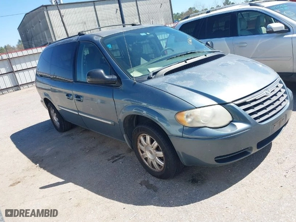 2006 Chrysler Town & Country LWB Touring with VIN 2A4GP54L16R795547, listed as a IAAI auction lot 41766263 with 159,085 mi miles. Bid and sale history available at carsss.com. Image 1.