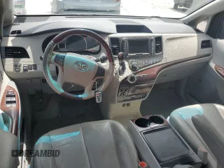 2012 Toyota Sienna XLE AAS с VIN 5TDYK3DC9CS242130, выставлен на аукционе Copart как лот 60423935 с пробегом 175 387 миль миль и Списание • Salvage title. История ставок и продаж доступна на DreamBid. Изображение 8.