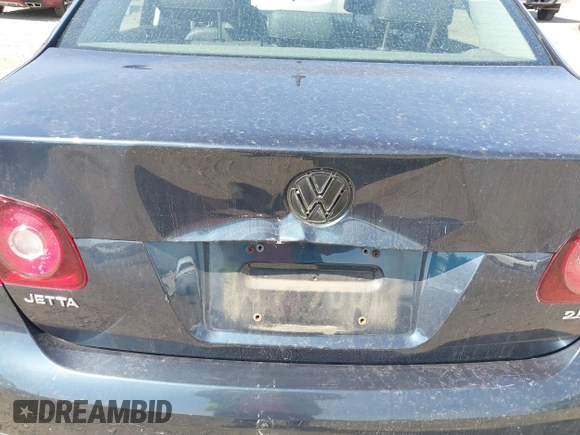 2009 Volkswagen Jetta SE with VIN 3VWRM71K89M176368, listed as a IAAI auction lot 42600256 with 134,065 mi miles and . Bid and sale history available at DreamBid. Image 6.